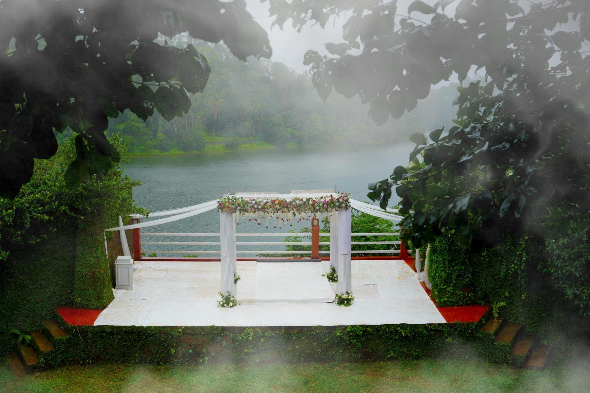 Wayanad Silverwoods Forest Resort & Spa Padinjarathara Exterior foto