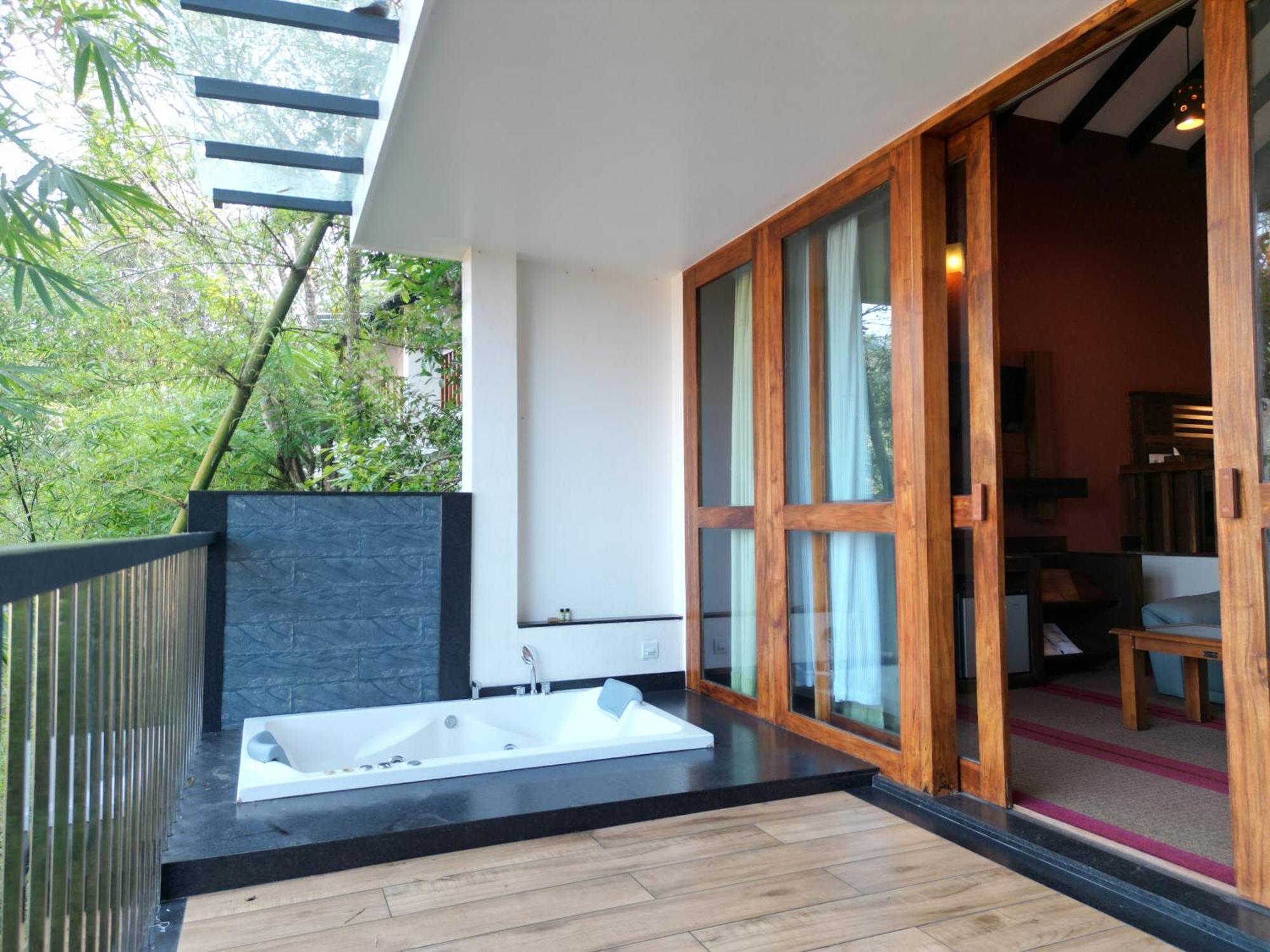 Wayanad Silverwoods Forest Resort & Spa Padinjarathara Exterior foto